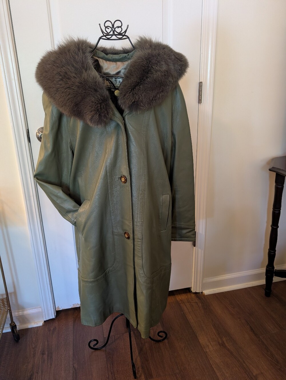 Haining City Shiang Leather Women's Olive Green  Coat w/ fur collar